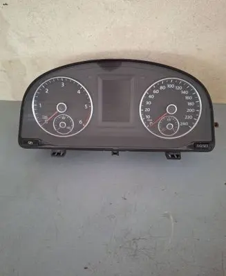 Volkswagen Caddy Speedometer (instrument cluster) 2K0920865A