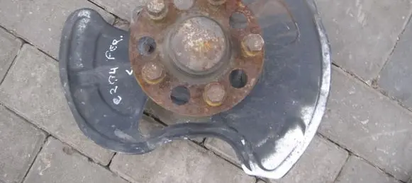 Mercedes-Benz C W204 Front wheel hub spindle knuckle 20401