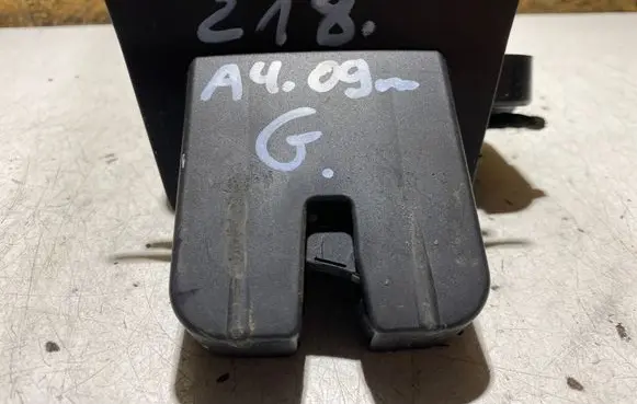Audi A4 S4 B8 8K Tailgate/trunk/boot lock/catch/latch