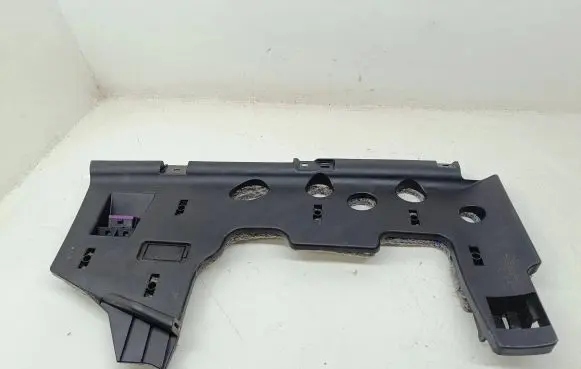 Volkswagen PASSAT B7 Dashboard lower bottom trim panel 3C1863081B P0108690 T0024285