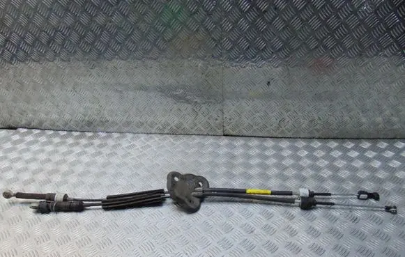 Renault Megane I Gear shift cable linkage 