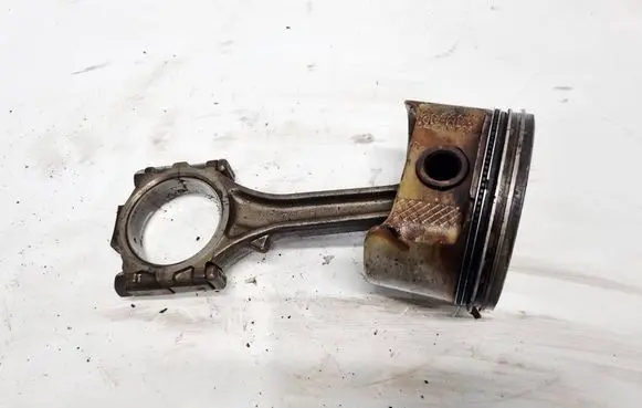 Ford Explorer Piston with connecting rod 