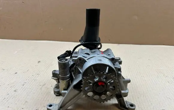Jaguar F-Pace Oil pump G4D36617CA