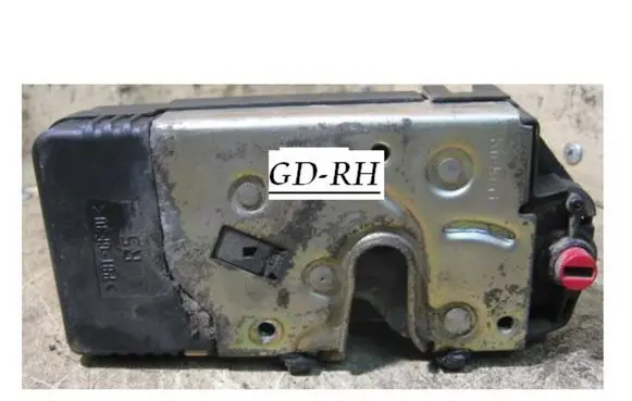 Opel Zafira A Rear door lock 98561158