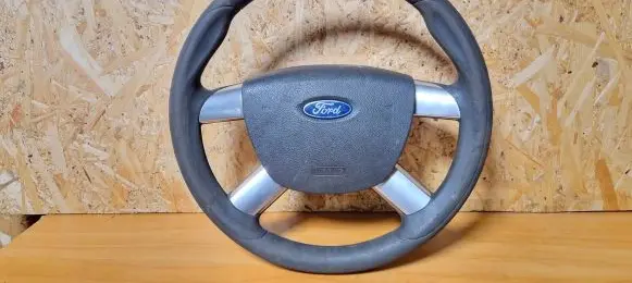 Ford Focus Steering wheel 7M513600