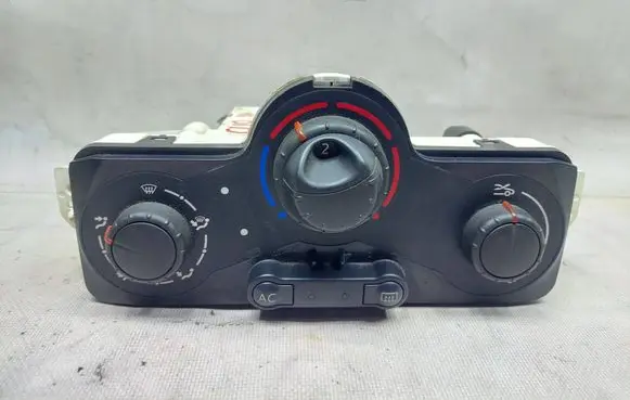 Renault Clio III Climate control unit J77AC 030967W 69590001