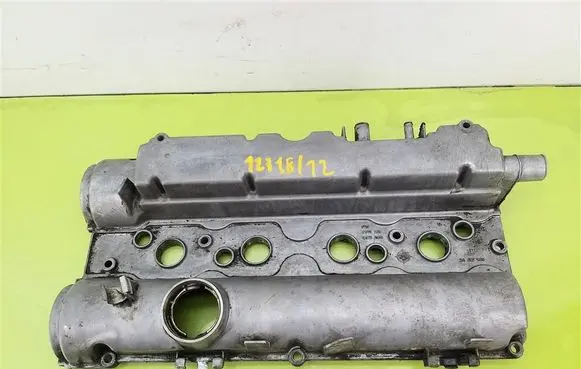Opel Zafira A Rocker cam cover 24417248