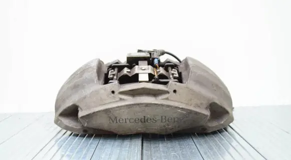 Mercedes-Benz GLC X253 C253 Front brake caliper