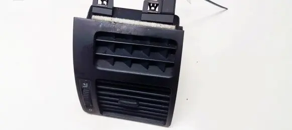 Volkswagen Touran I Dash center air vent grill 1T0819704A