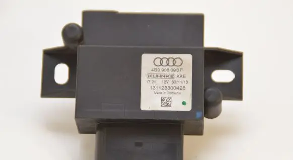Audi A7 S7 4G Fuel pump relay 