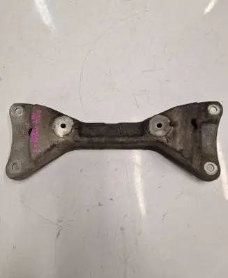BMW 1 F20 F21 Gearbox mounting bracket 6796607