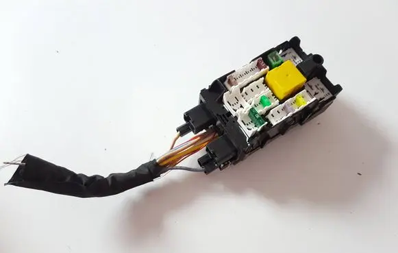 Citroen C4 II Fuse box set 9665492680