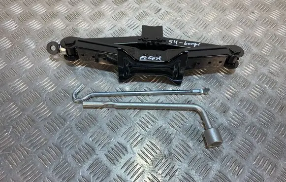 Mitsubishi Eclipse Cross Lift Jack 