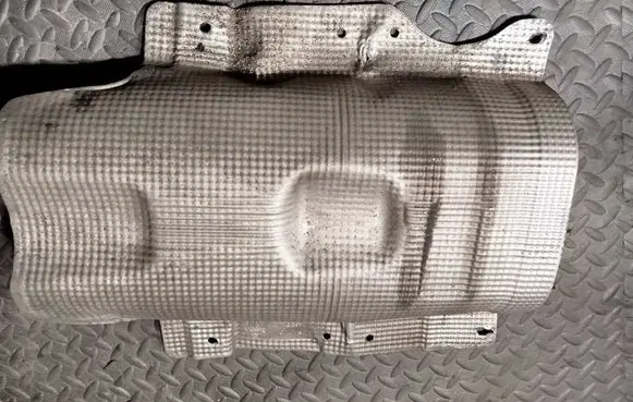 Maserati Ghibli Heat shield in engine bay 670005084