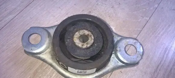 Fiat 500 Engine mount bracket 46800412