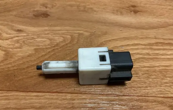 Honda Civic Brake pedal sensor switch M28988 SCSSDA