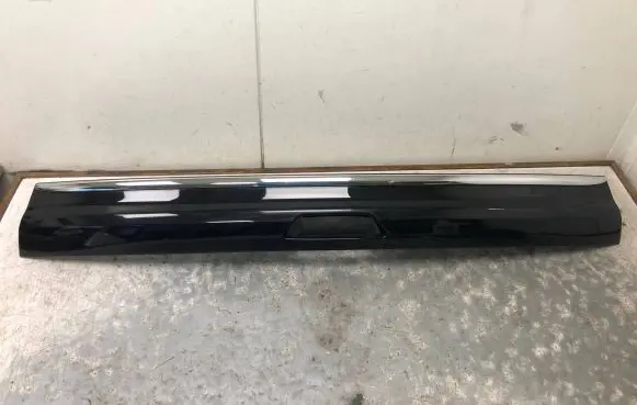 Ford Kuga II Tailgate trim CJ54-S423A40