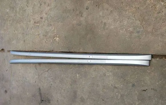 Roof bar rail