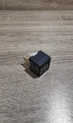 Audi A4 S4 B5 8D Other relay 443951253j 899511000 213