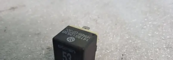 Audi A6 S6 C5 4B Other relay 141951253B