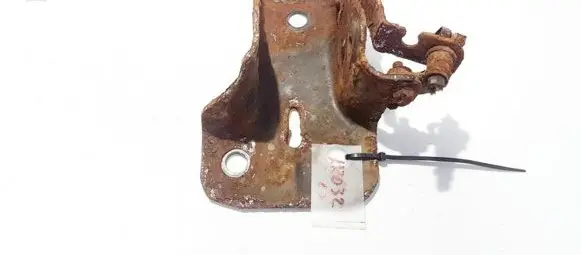 Citroen C3 Bracket in trunk/boot 