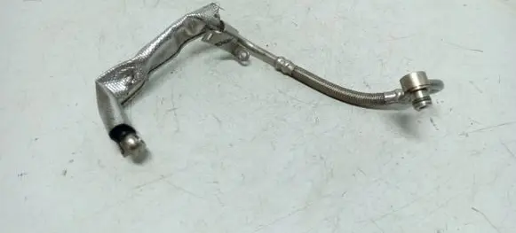 Volkswagen PASSAT CC Turbo turbocharger oiling pipe/hose