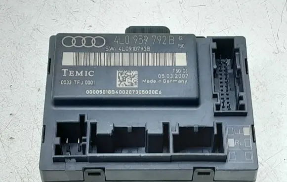 Audi Q7 4L Door control unit/module 4L0959792B 4L0910793B