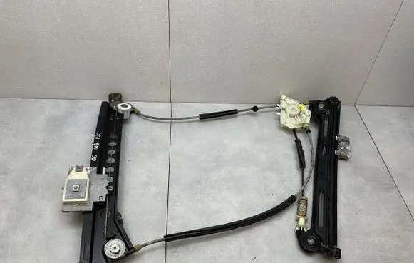 Volkswagen Golf VI Front door electric window regulator 5K7837461B