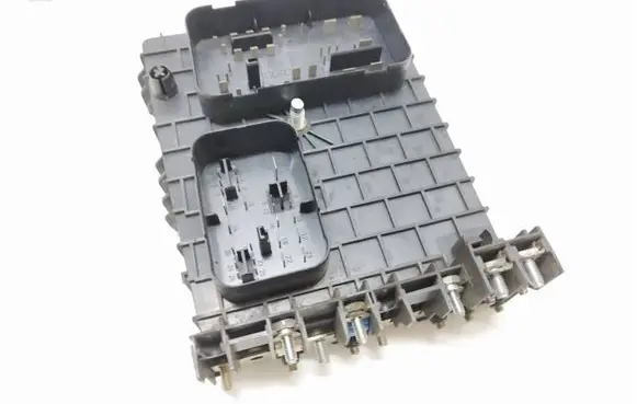Audi A3 S3 8P Fuse module 1K0937124D 015345021