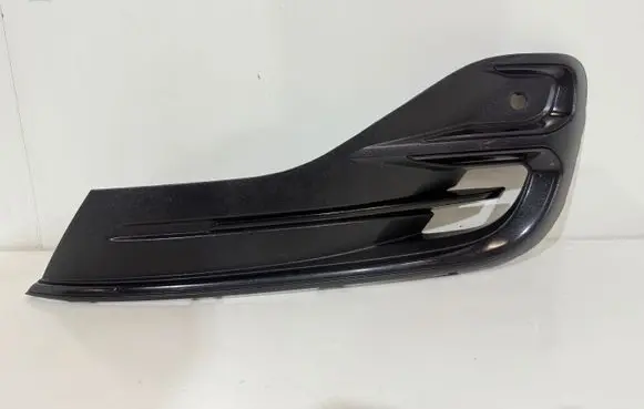 Ford Focus Front bumper lower grill NX7B-15A299-B