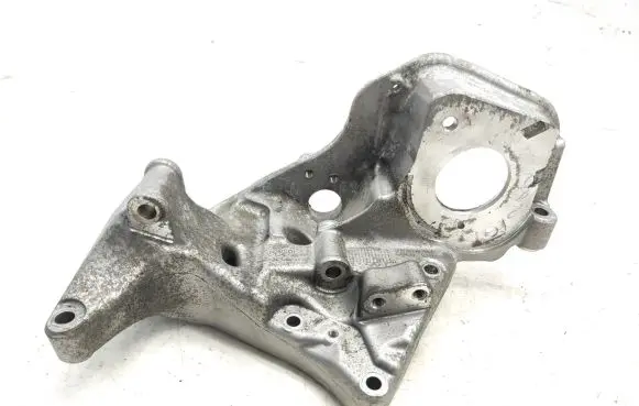 Volvo XC40 Fuel pump bracket 31480996