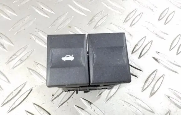Ford Mondeo Mk III Tailgate opening switch 3S7T19B514AB