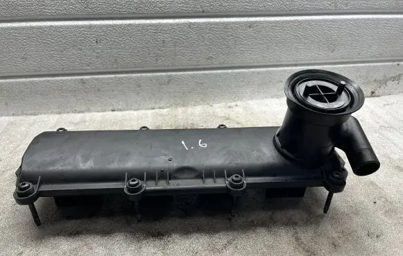 Rocker cam cover