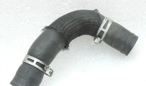 Toyota RAV 4 (XA30) Engine coolant pipe/hose