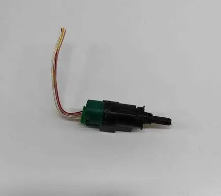 Opel Vivaro Brake pedal sensor switch 253203383R 93868387
