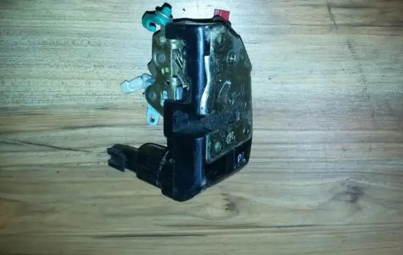 Chrysler Voyager Front door lock