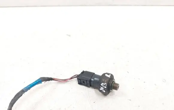 Mercedes-Benz R W251 Air conditioning (A/C) pressure sensor 2205420118