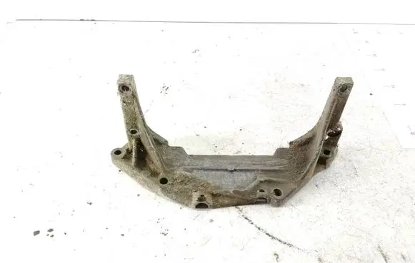 Audi A6 S6 C4 4A Engine mounting bracket 035199307E