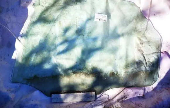 Opel Vectra B Rear door window glass Uas2SED