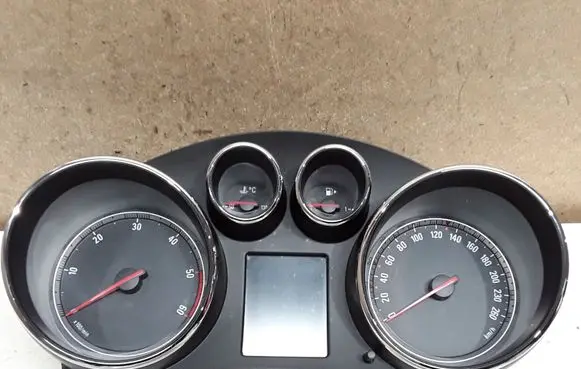 Opel Insignia A Speedometer (instrument cluster) 12844138