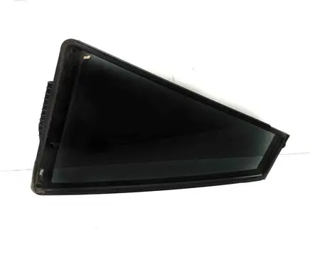 Suzuki Grand Vitara II Rear vent window glass 8467565J0