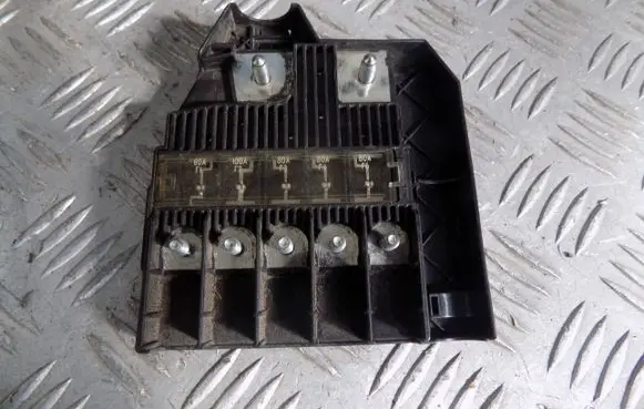 Citroen DS7 Crossback Fuse module 9811879680 20200113 732766643W