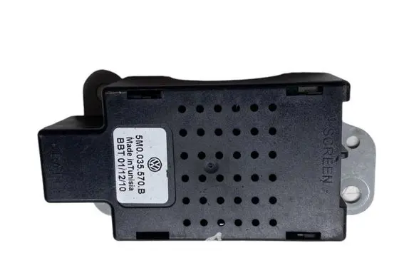Volkswagen Golf VI Aerial antenna amplifier 5M0035570B