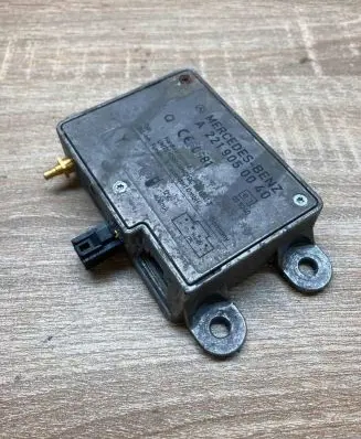 Mercedes-Benz S W221 Aerial antenna amplifier A2219050040