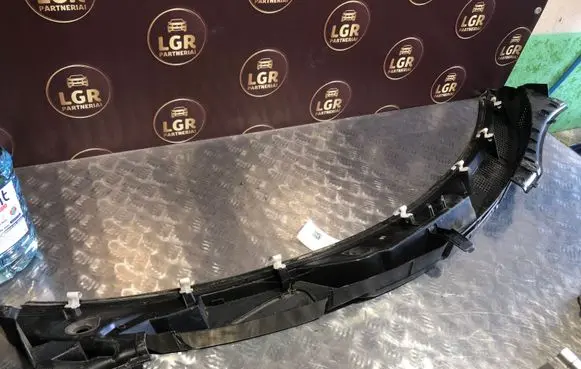 Renault Scenic II - Grand scenic II Wiper trim 8200136789