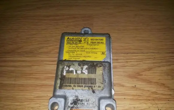 Peugeot 406 Airbag control unit/module 9631847080 550540400