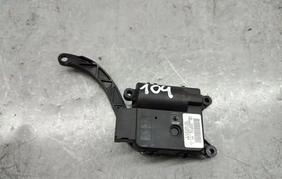 Volkswagen PASSAT B7 USA Air flap motor/actuator 561907511E