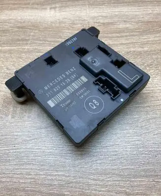 Mercedes-Benz E W211 Door control unit/module 2118201526 35680