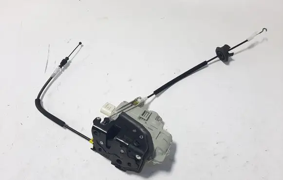 Audi A4 S4 B8 8K Rear door lock 8K0839016