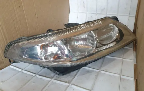 Renault Laguna II Headlight/headlamp 8200002847